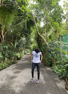 Sam - Male escort in Pune Photo 18 of 18