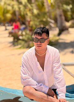 Sean - Male escort in Manila Photo 3 of 4
