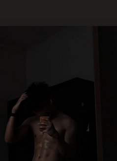 Sean - Male escort in Colombo Photo 1 of 3