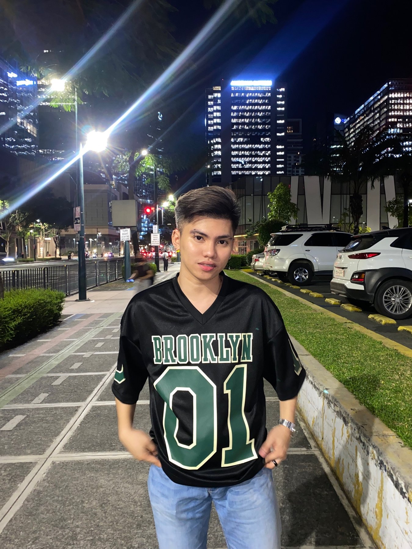 Sean Kyle, Filipino Male escort in Makati City