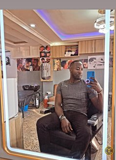 Seanandrew Ke - Male escort in Kakamega Photo 1 of 4