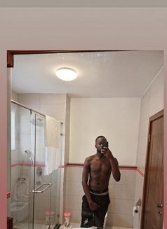 Seanandrew Ke - Male escort in Kakamega Photo 4 of 4