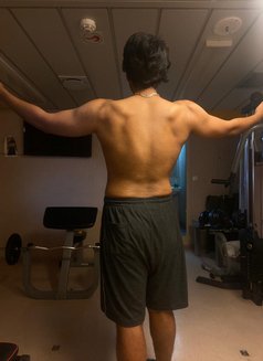 Seb - Male escort in RIshikesh Photo 1 of 3