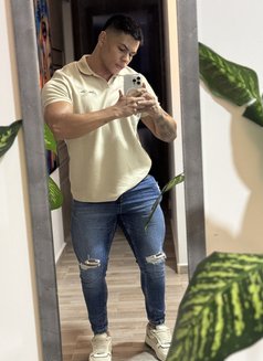 Sebasr - Male escort in Dubai Photo 4 of 8
