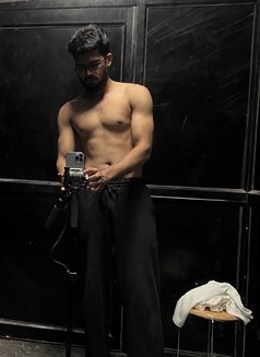 Sebastian - Male escort in Lucknow Photo 3 of 7