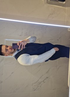 Sebastian Lucovski - Male escort in London Photo 12 of 12