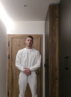 Sebastian Lucovski - Male escort in London Photo 26 of 34