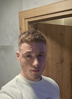 Sebastian Lucovski - Male escort in London Photo 31 of 34