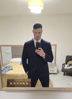 Sebastian Lucovski - Male escort in London Photo 11 of 15