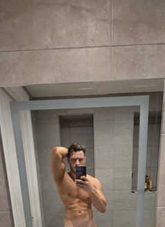 Sebastian Lucovski - Male escort in London Photo 15 of 16