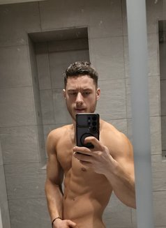 Sebastian Lucovski - Male escort in London Photo 16 of 16