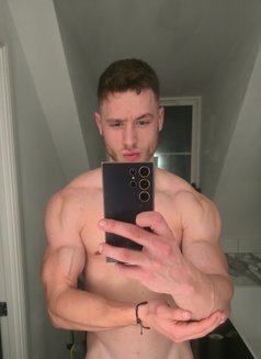 Sebastian Lucovski - Male escort in London Photo 9 of 9