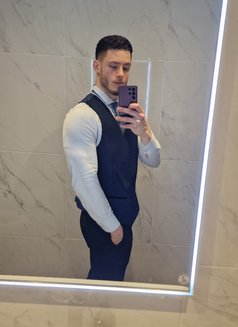 Sebastian Lucovski - Male escort in London Photo 12 of 13