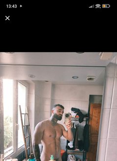 Sébastien94 - Male escort in Dubai Photo 2 of 9