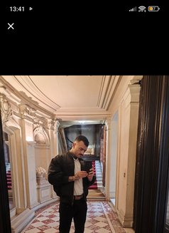 Sébastien94 - Male escort in Dubai Photo 4 of 9