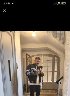 Sébastien94 - Male escort in Dubai Photo 5 of 9