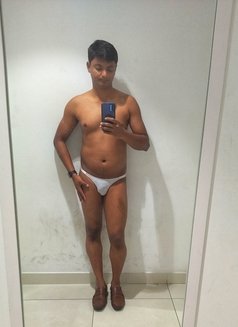 Ayan - Male escort in Dubai Photo 2 of 3