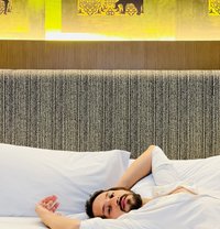 Secret - Acompañantes masculino in Lahore