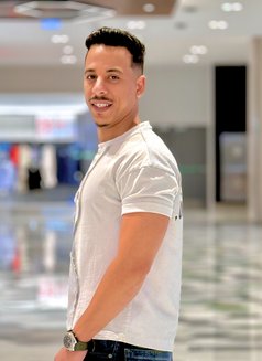 Secret Touch - Male escort in Abu Dhabi Photo 6 of 7