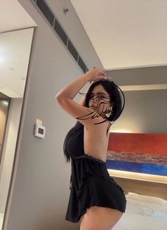 Leyla - escort in Riyadh Photo 1 of 6