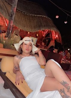 seducer best service - Transsexual escort in Bali Photo 7 of 9