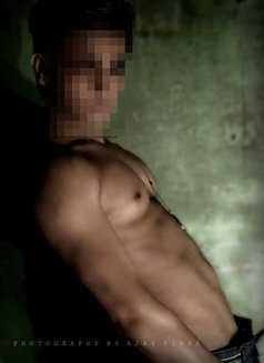 Seducer Kartik - Male escort in Pune Photo 1 of 3