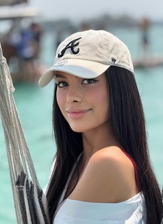 Seductive Kaitlyn🇨🇴 - escort in Hong Kong Photo 1 of 8