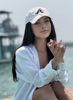 Seductive Kaitlyn🇨🇴 - escort in Hong Kong Photo 3 of 8