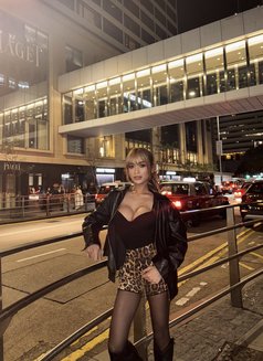 Unforgettable TS kaitlyn - Transsexual escort in Hong Kong Photo 3 of 19
