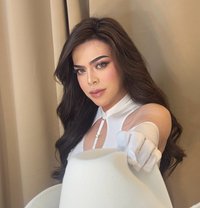 Seductive Luna - Transsexual escort in Singapore Photo 6 of 12