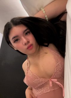 Seductive Aiko - Transsexual escort in Manila Photo 24 of 30