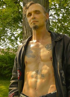 Seductive Sinner - Male escort in Niagara Falls Photo 5 of 10
