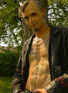 Seductive Sinner - Male escort in Niagara Falls Photo 7 of 10
