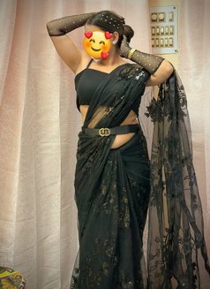 Seema House Wife - escort in New Delhi Photo 3 of 8