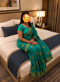 Seema House Wife - escort in New Delhi Photo 6 of 8