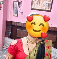 BIG BOOBS HOUSE WIFE🤍 - puta in New Delhi