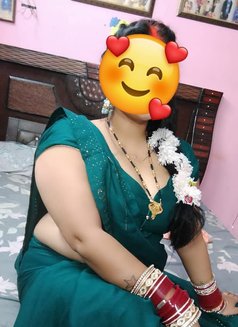 Marred house wife π€ - escort in Gurgaon Photo 5 of 16