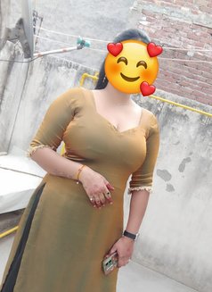 Marred house wife π€ - escort in Gurgaon Photo 6 of 16