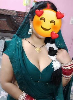 Marred house wife π€ - escort in Gurgaon Photo 7 of 16
