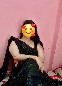 Marred house wife π€ - escort in Gurgaon Photo 9 of 16