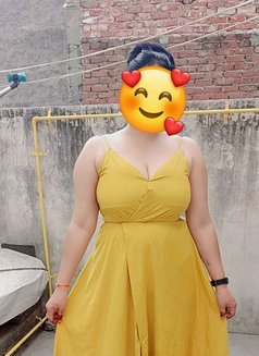 Marred house wife π€ - escort in Gurgaon Photo 11 of 16