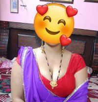 BIG BOOBS HOUSE WIFE🤍 - puta in New Delhi Photo 14 of 16