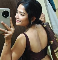Seema - escort in Colombo