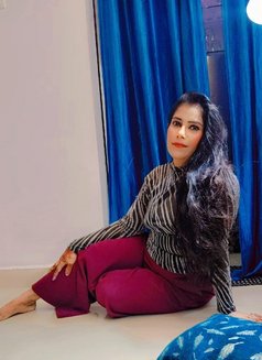 Seema - escort in Hyderabad Photo 2 of 8