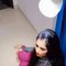 Seema - puta in Hyderabad Photo 3 of 8