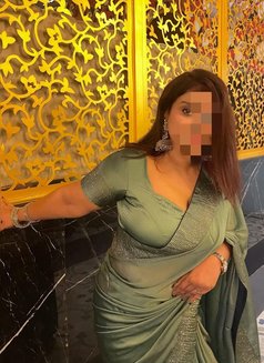 Bhabhi cam - escort in Mumbai Photo 1 of 2