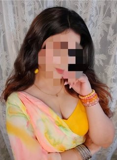 Bhabhi for cam - escort in Hyderabad Photo 3 of 3