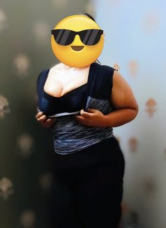 Cam girl - escort in Mumbai Photo 1 of 2