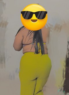 Cam woman - escort in Kochi Photo 2 of 2