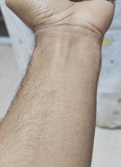 Seenu - Male escort in Abu Dhabi Photo 4 of 4